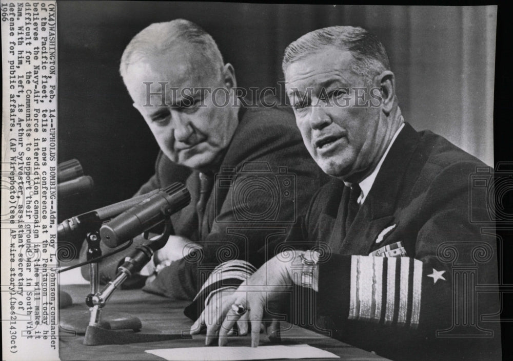 1966 Press Photo Admiral Roy L. Johnson, Commander - RRW06557 - Historic Images