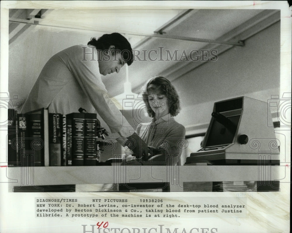 1982 Press Photo Dr Robert Levine Co-inventor Becton - RRW06623 - Historic Images