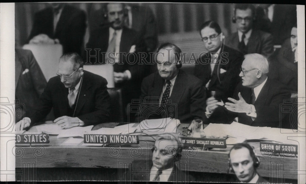 1952 Press Photo Sir Gladwyn Jebb British U.N. delegate - RRW06977 - Historic Images