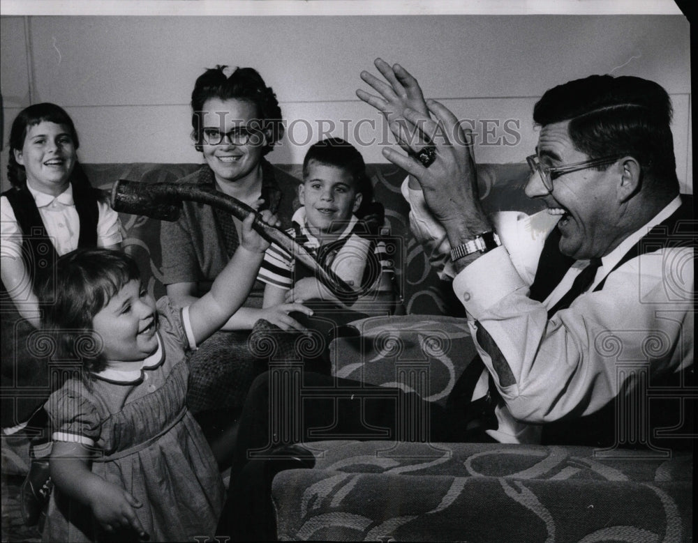 1960 Press Photo Rosemary Fournier And Her Family - RRW07005 - Historic Images