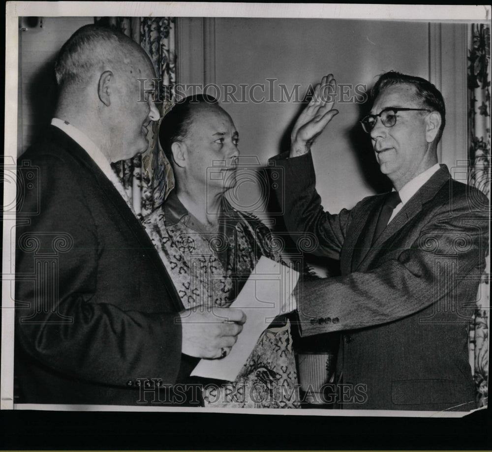 1957 Press Photo Hatfield Chilson Is Sworn In - RRW07087 - Historic Images