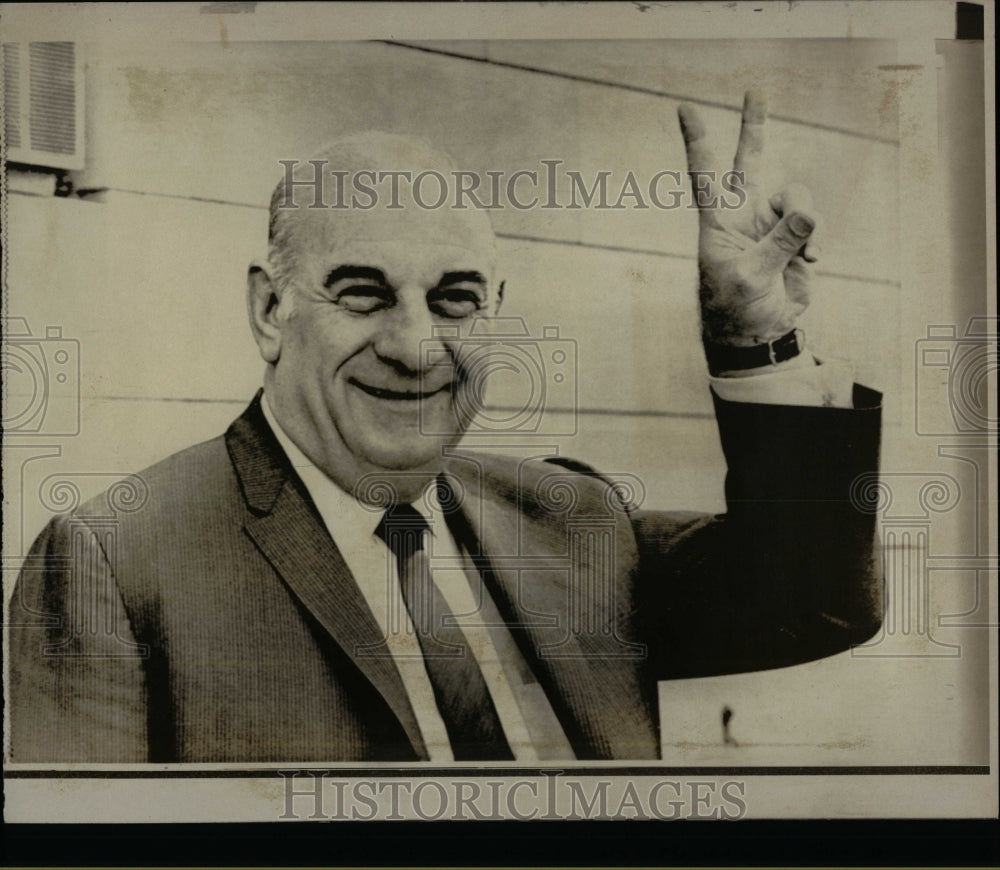 1970 Press Photo Mayor Hugh J. Addonizio - RRW07109 - Historic Images