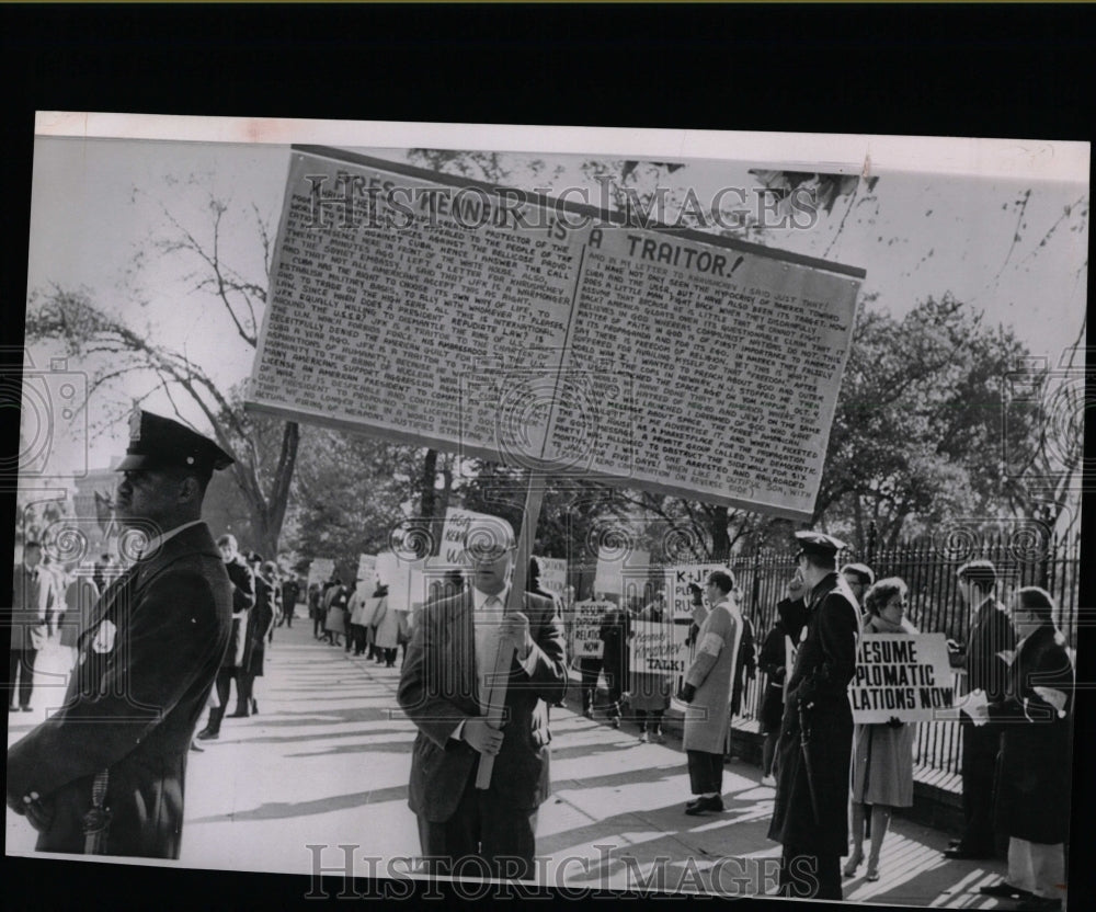 1962 Press Photo Rev Sidney Lansing Kennedy Protest - RRW07247 - Historic Images