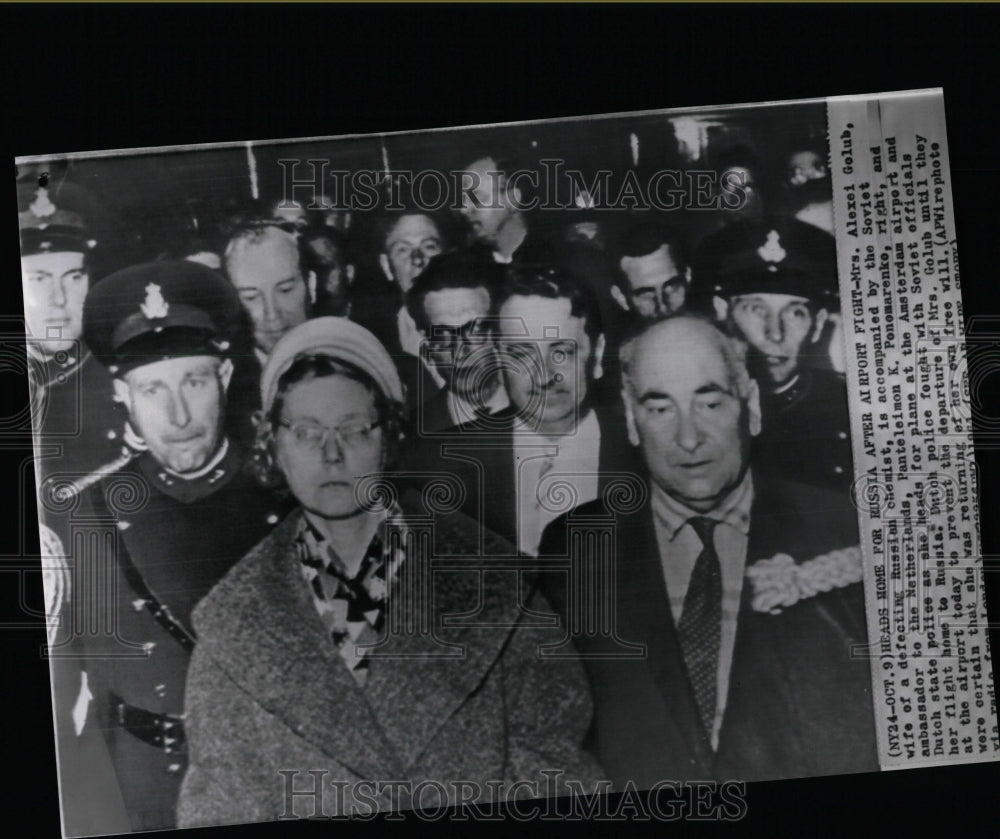 1961 Press Photo Wife Russian Chemist Alexei Golub - RRW07477 - Historic Images