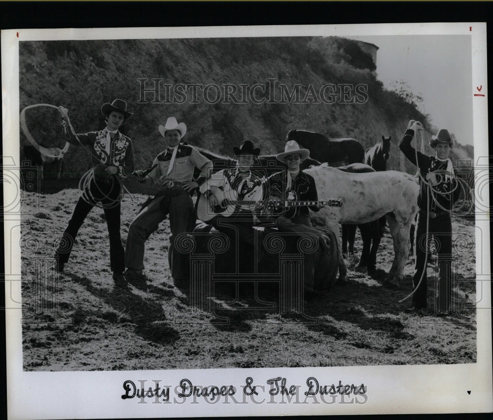 1974 Press Photo Dusty Drapes &amp; The Dusters Musicians - RRW07497 - Historic Images