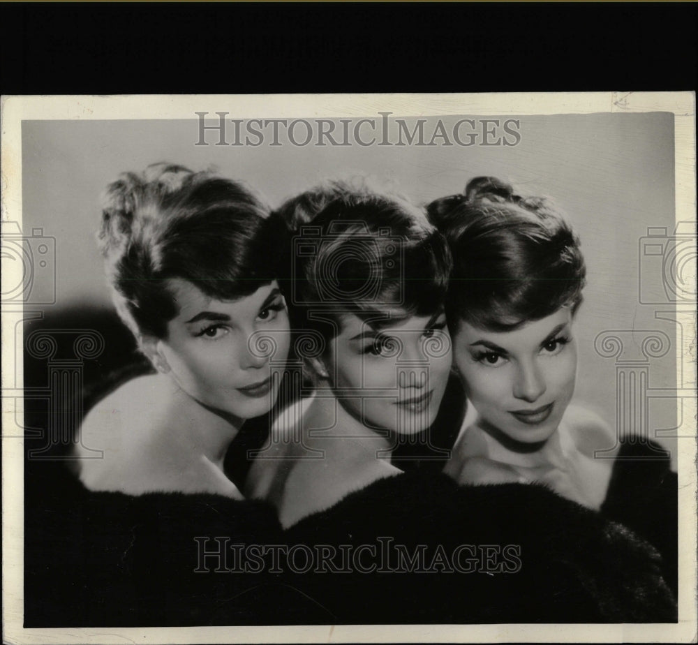 1961 Press Photo McGuire Sisters Dottie, Phyllis Chris - RRW07651 - Historic Images