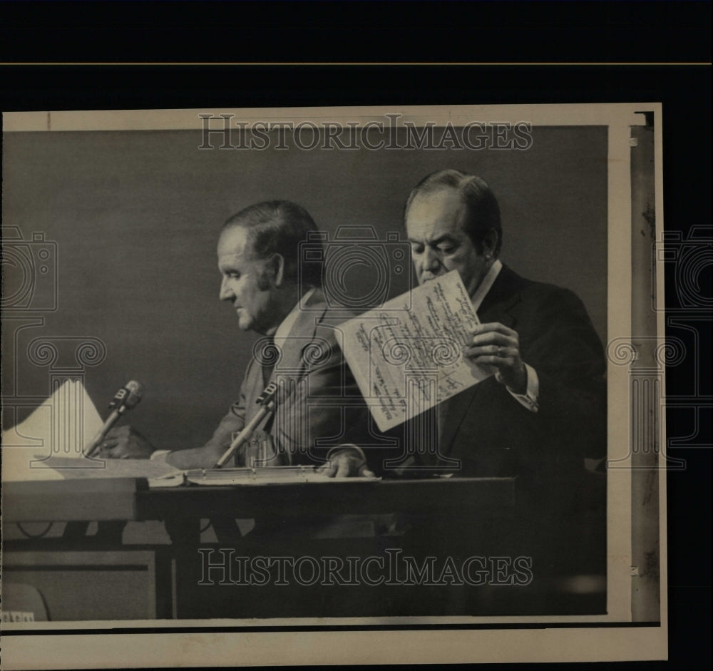 1972 Press Photo Political Debate McGovern Humphrey - RRW07815 - Historic Images