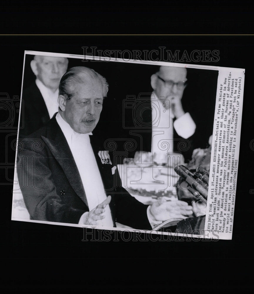 1962 Press Photo PM Macmillan Addressing New York Press - RRW07885 - Historic Images