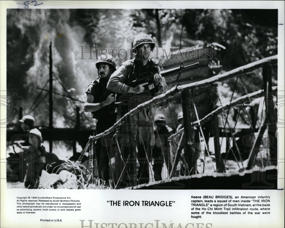 1989 Press Photo The Iron Triangle Film Actor Bridges - RRW07953 - Historic Images