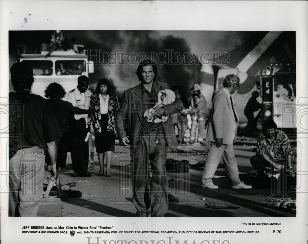 1993 Press Photo Fearless Film Actor Bridges Fire Scene - RRW08057 - Historic Images