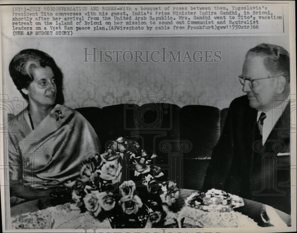 1966 Press Photo Tito Indira Gandhi Yugoslavia India - RRW08157 - Historic Images