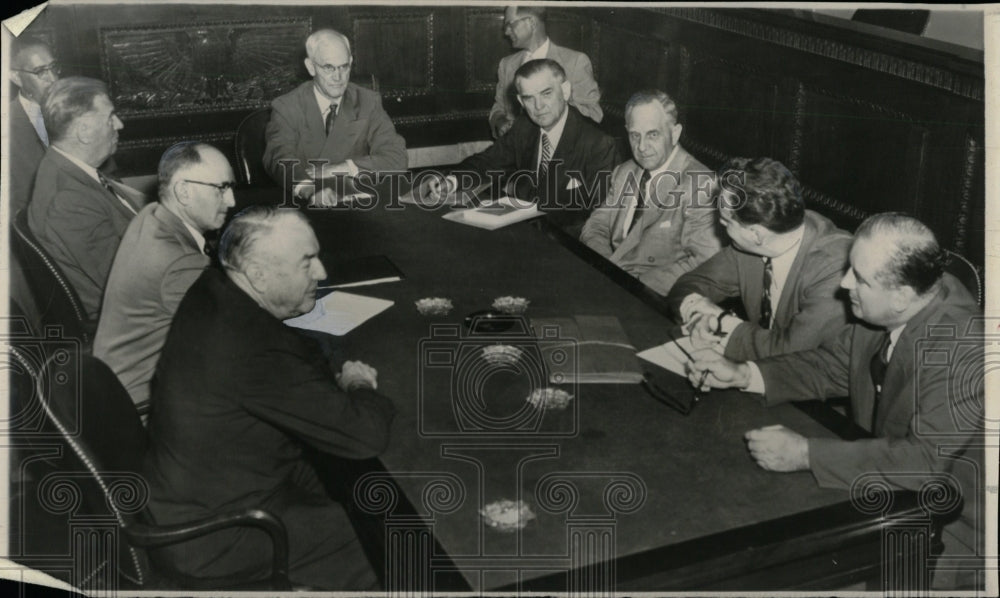 1954 Press Photo Sen.Joseph McCarthy and Investigators - RRW08229 - Historic Images