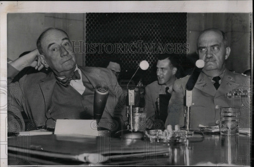 1954 Army Counsel Joseph Welch&Maj.Gen.Eugeene M.Caffey - RRW08299 - Historic Images