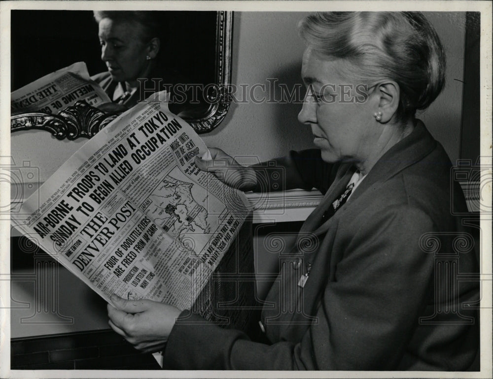 1945 Press Photo Mrs. James Doolittle Aviation Pioneer - RRW08401 - Historic Images