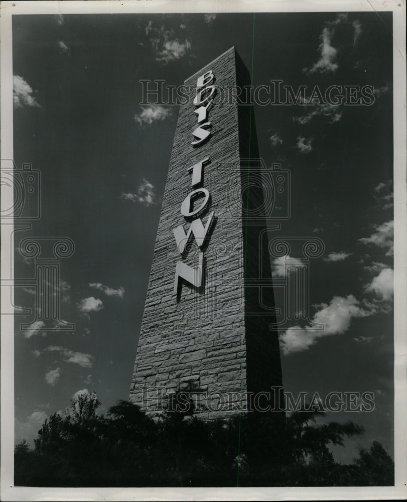 1952 Press Photo Boys Town Pylon Catholic School - RRW08485 - Historic Images