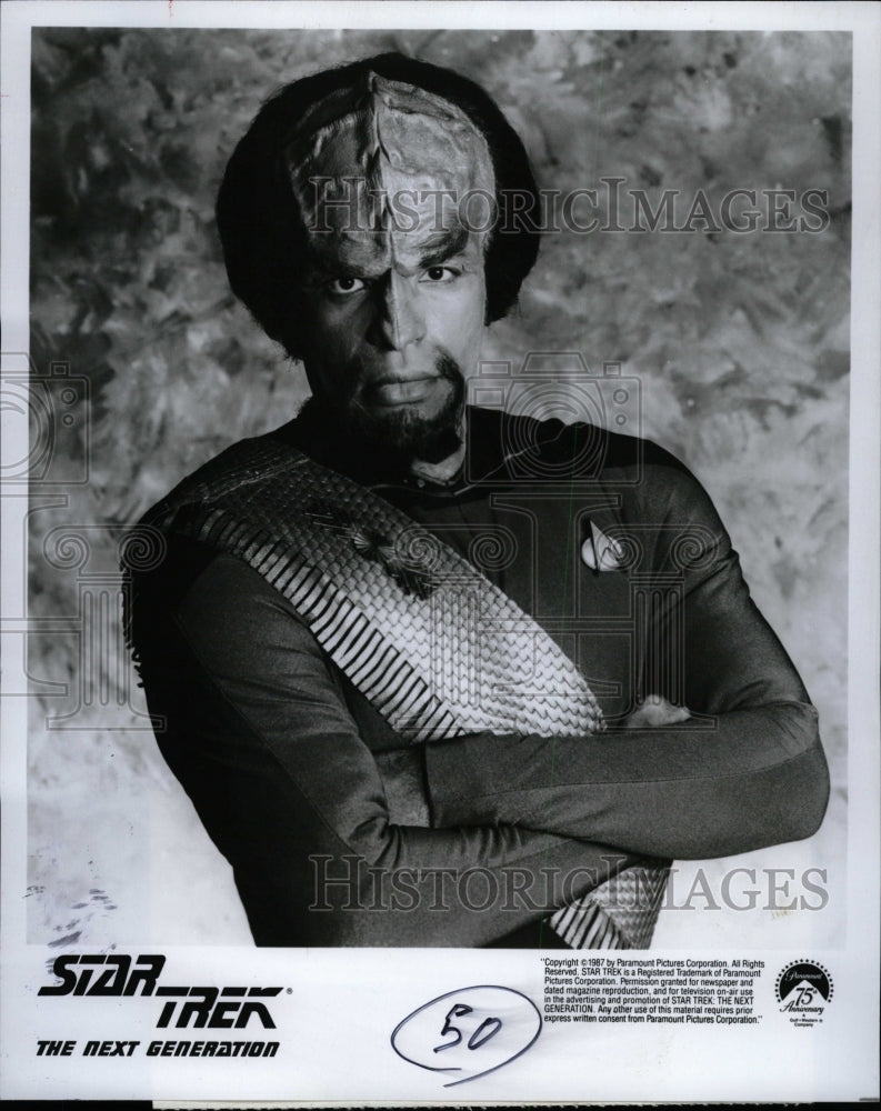 1987 Press Photo Star Trek Next Generation Actor Dorn - RRW08721 - Historic Images