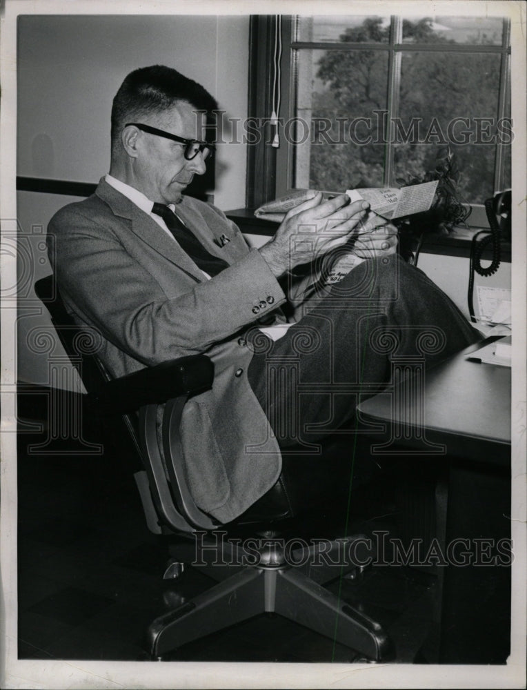 1960 Press Photo John Kenneth Galbraith Economist - RRW08775 - Historic Images