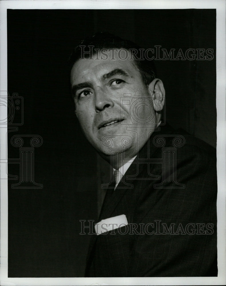 1963 Press Photo Dennis James Cash &amp; Carry Game Show - RRW08887 - Historic Images