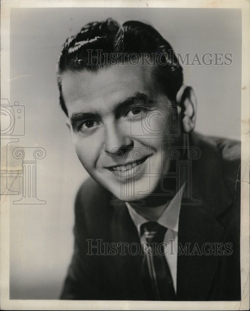 1968 Press Photo Television Host Dennis James - RRW08891 - Historic Images