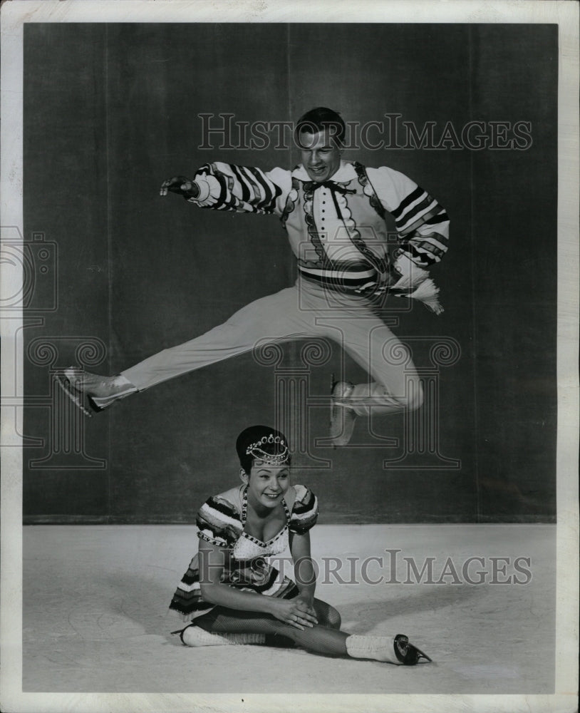 1964 Press Photo Otto Maria Brother Sister Star Act - RRW09331 - Historic Images