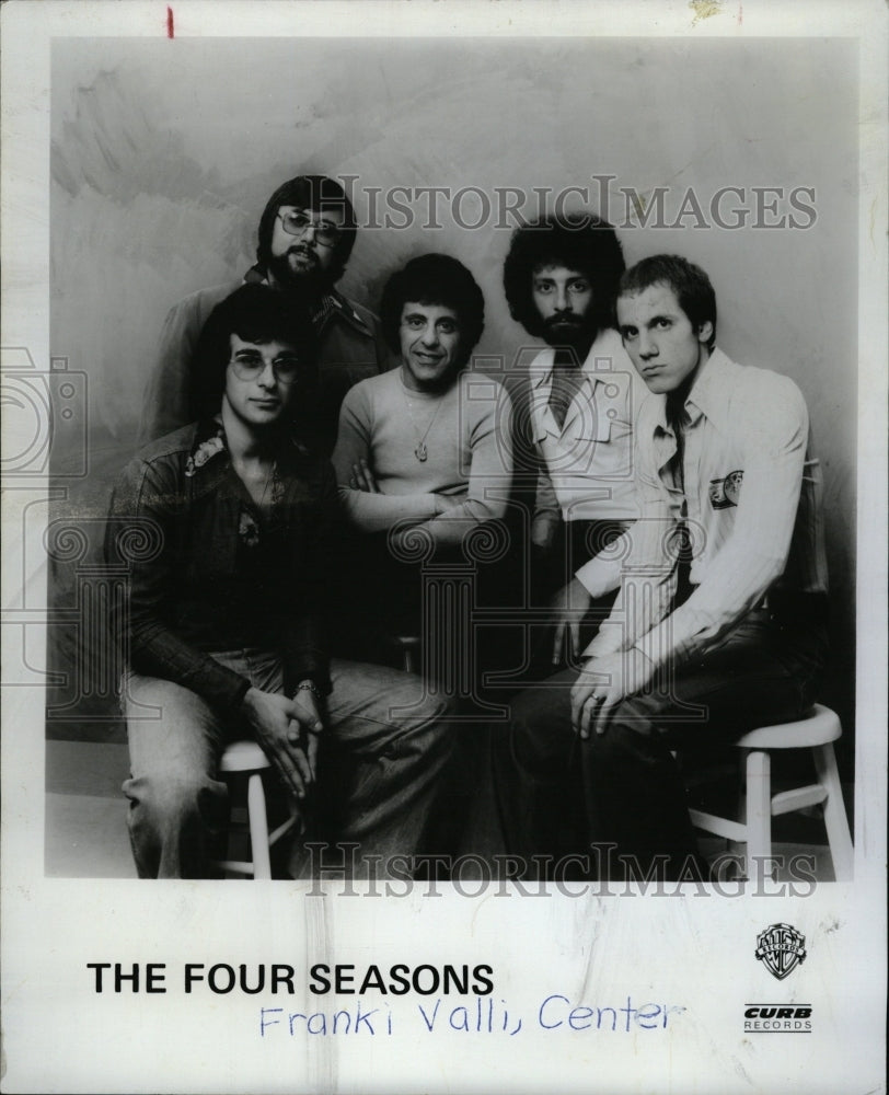 1976 Press Photo Frankie Valli Four Seasons Musicians - RRW09463 - Historic Images