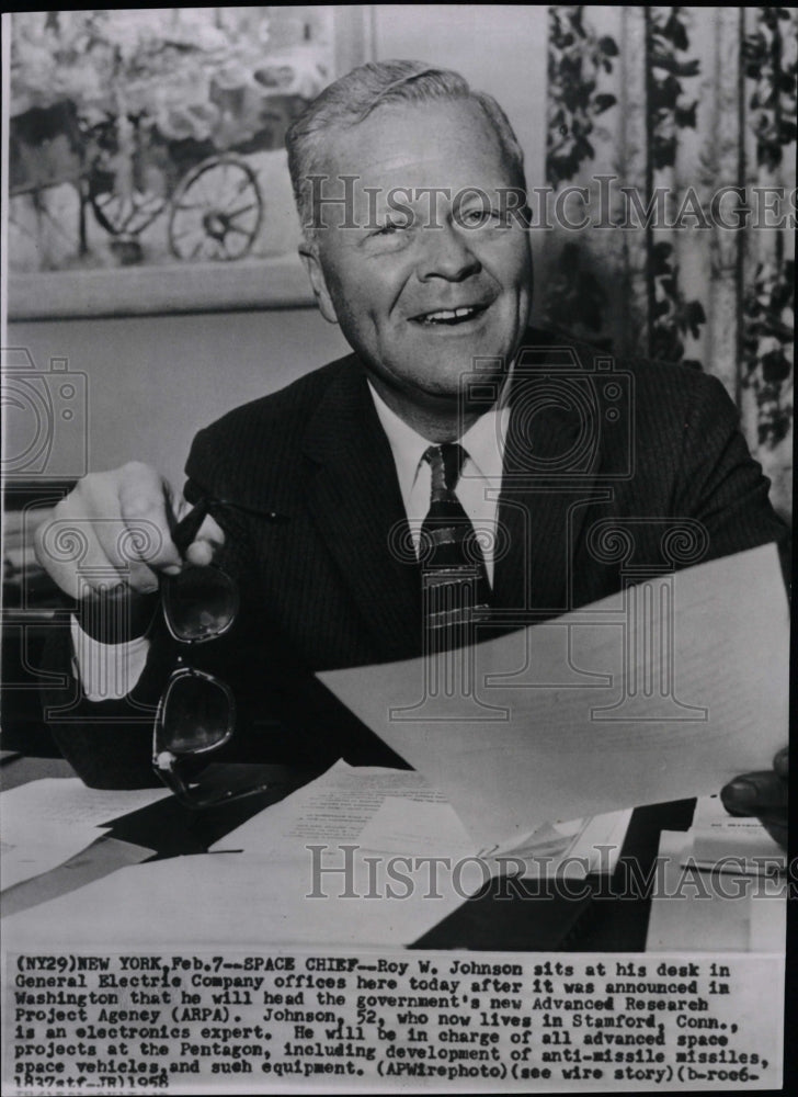 1958 Press Photo Roy W. Johnson General Electric Co. - RRW09489 - Historic Images