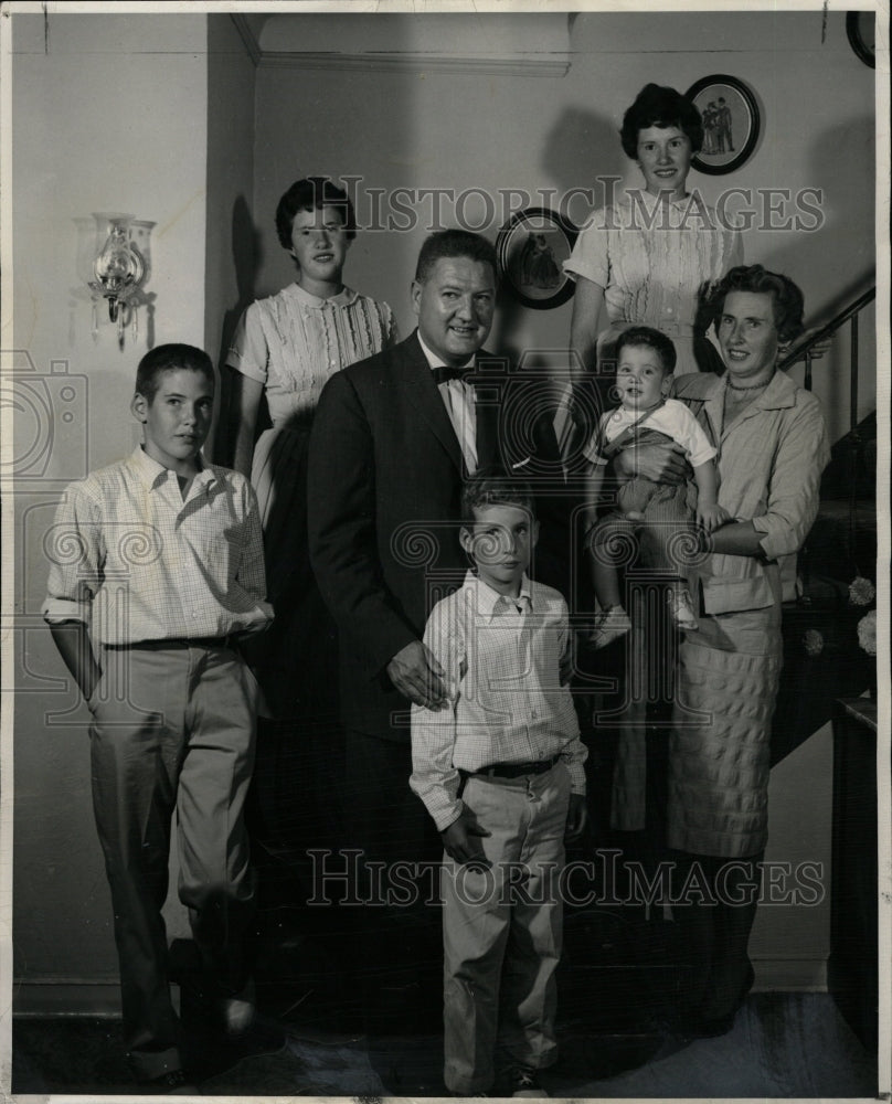 1958 Press Photo Robert Knous Bobby Kris Kathy Billy - RRW09565 - Historic Images