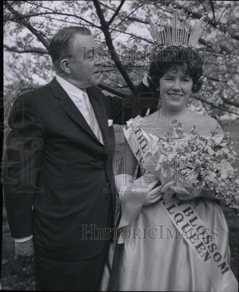 1962 Press Photo Senator John A. Carroll & Beauty Queen - RRW09573 - Historic Images