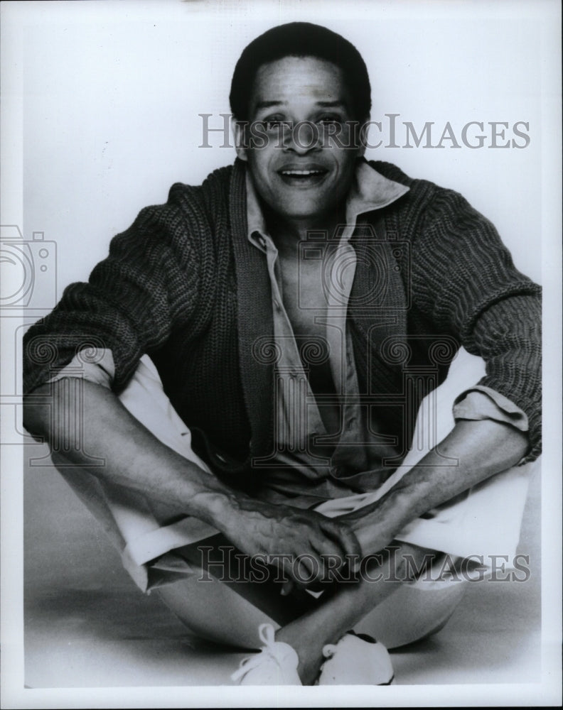 1988 Press Photo Al Jarreau Grammy Award Jazz Winning - RRW09785 - Historic Images