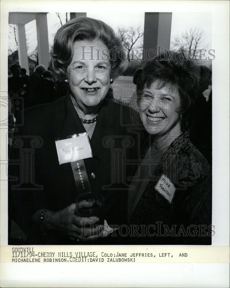 1994 Press Photo Jane Jeffries Michaelene Robinson - RRW09855 - Historic Images