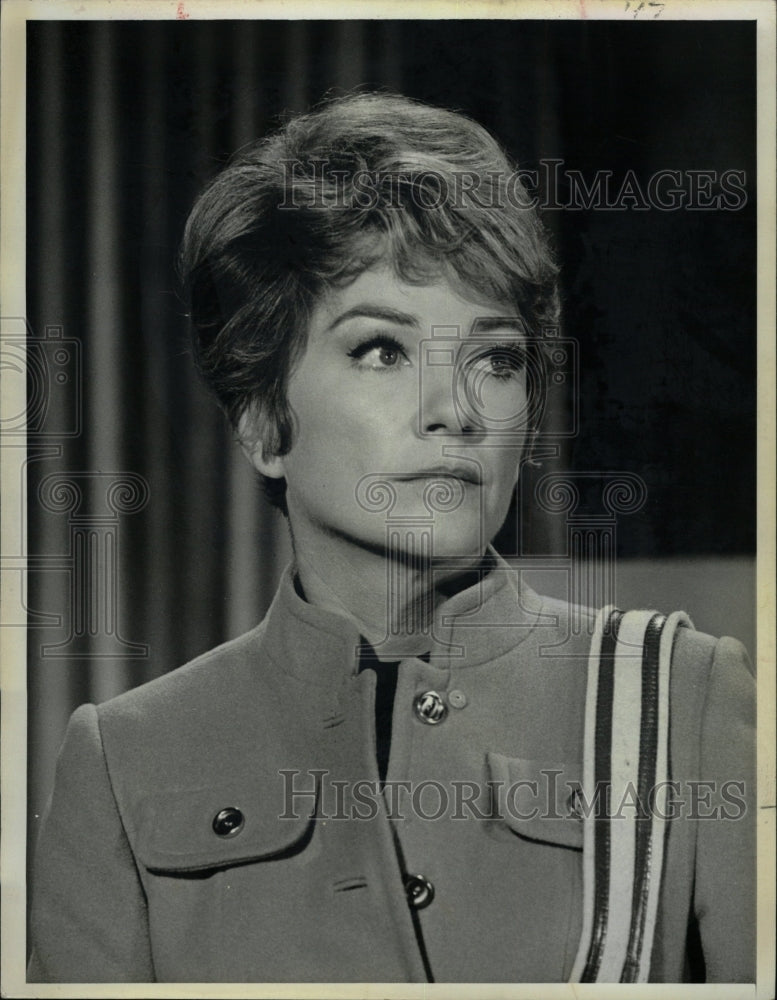1968 Press Photo Anne Baxter American artist contract - RRW09877 - Historic Images