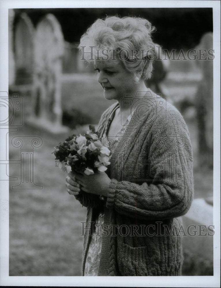 1993 Press Photo Lanbury in the shell seekers - RRW10229 - Historic Images