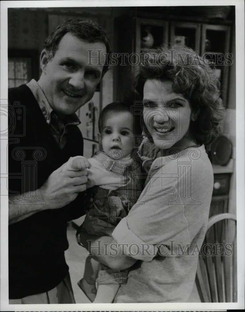 1988 Press Photo Lawrence Pressman Jane Galloway Baby - RRW10493 - Historic Images