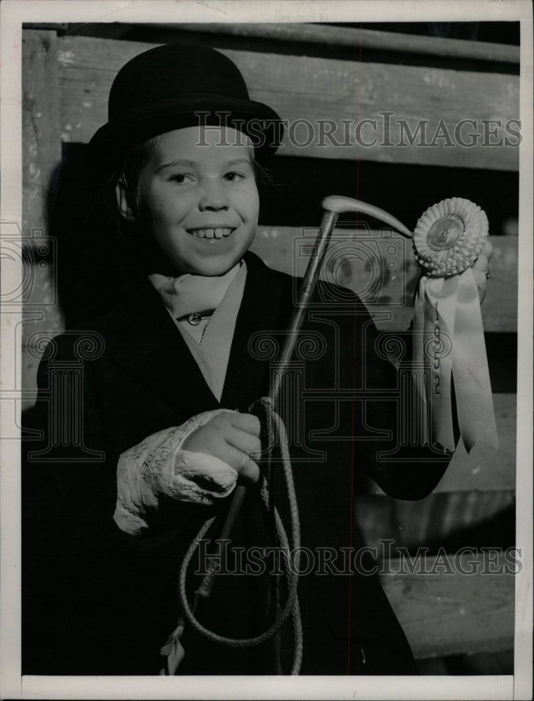 1952 Press Photo Bobby Gardner Winner Ribbon Horse Show - RRW10509 - Historic Images