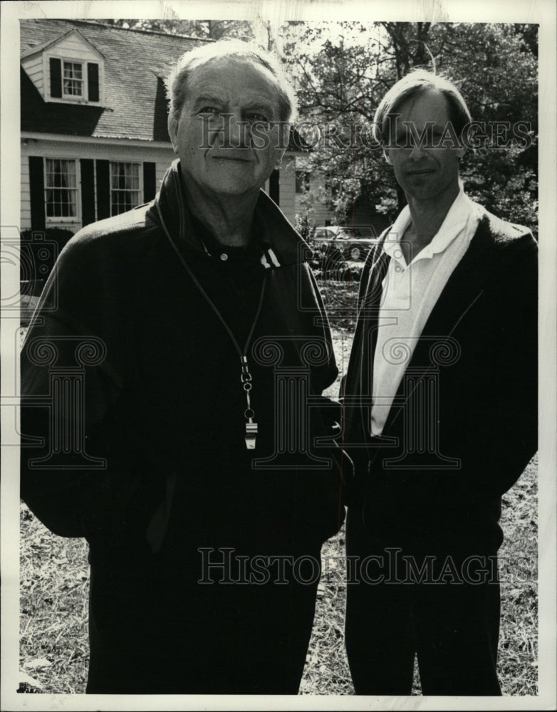 1988 Press Photo Karl Malden Keith Carradine Actors CBS - RRW10535 - Historic Images