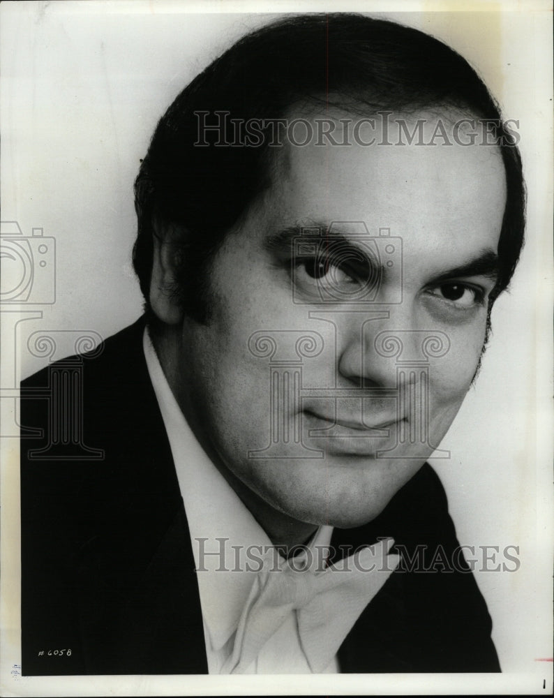 1975 Press Photo Spiro Malas Opera Singer - RRW10603 - Historic Images