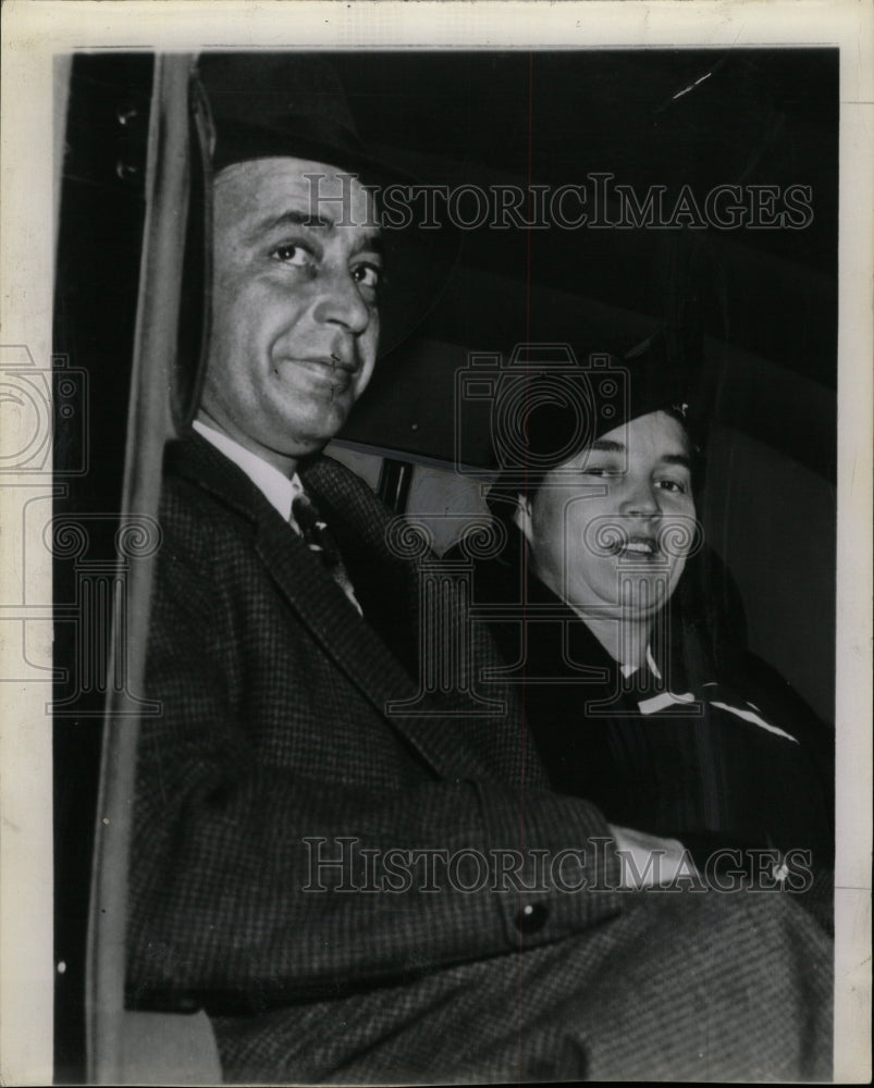 1939 Press Photo Mr Mrs Dionne beneath surface appears - RRW10659 - Historic Images