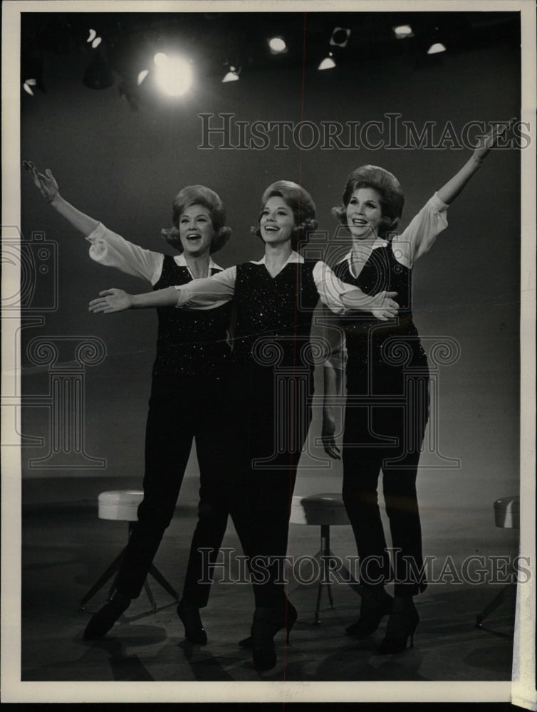 1964 Press Photo McGuire Sisters American Singing Trio - RRW10817 - Historic Images