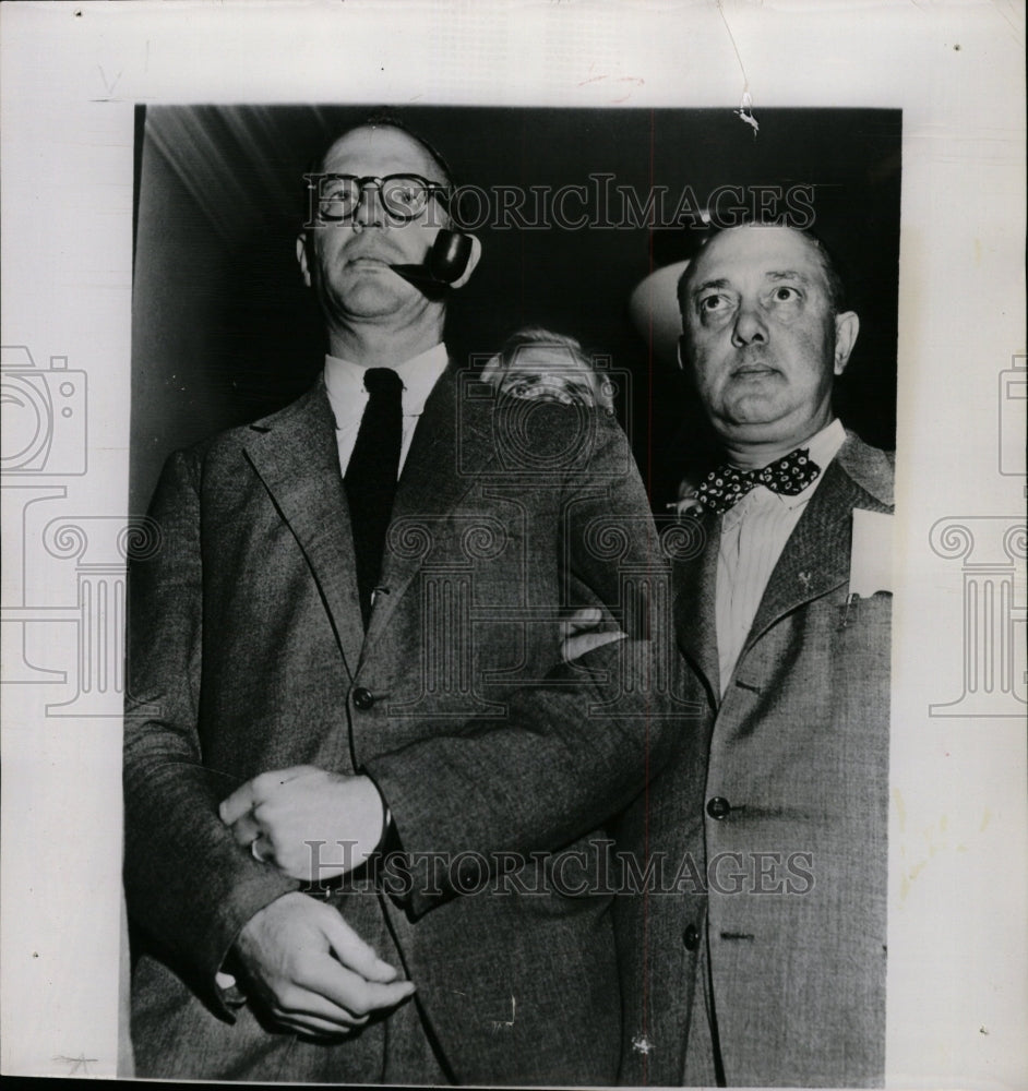 1951 Press Photo Frederick Vanderbilt Field Bail Supply - RRW10913 - Historic Images