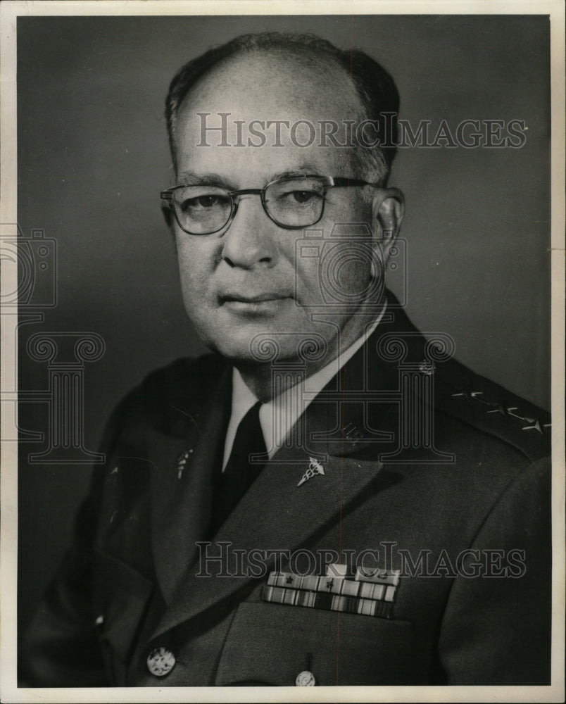 1964 Press Photo Leonard D. Heaton in Denver - RRW10953 - Historic Images
