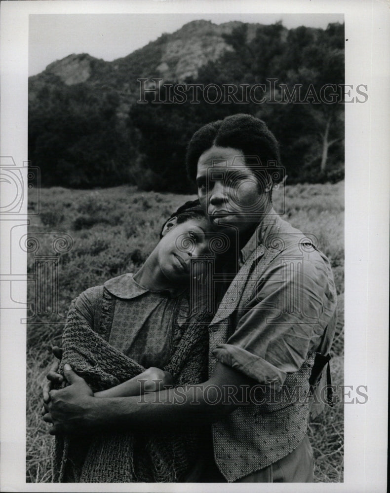 1977 Press Photo Georg Stanford Brown Actor Director - RRW10979 - Historic Images