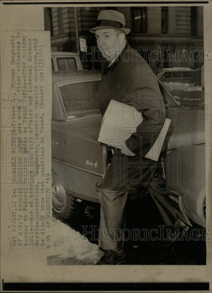 1969 Press Photo Police Thomas Dougherty police federal - RRW10997 - Historic Images