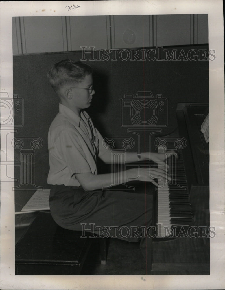 1950 Press Photo Paul Ferrin Musician Pianist - RRW11005 - Historic Images