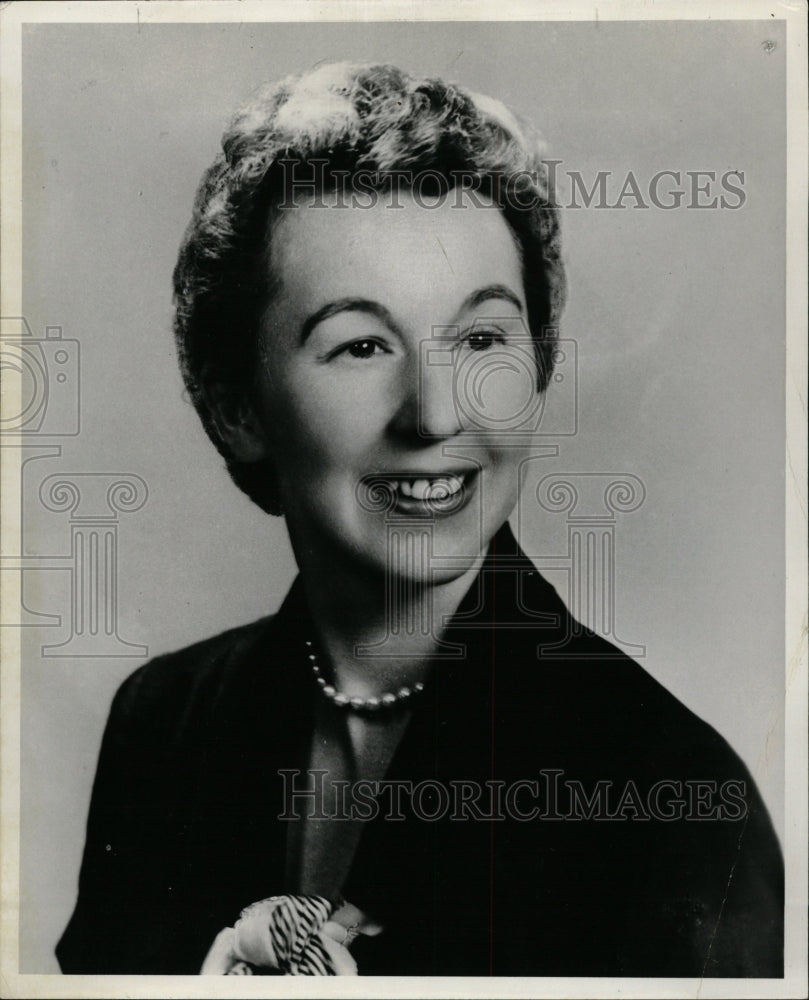 1958 Press Photo Mrs Rita Fields Nelly representative - RRW11153 - Historic Images