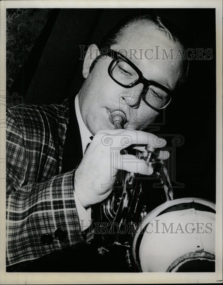 1976 Press Photo Ernie Carson jazz cornetist pianist - RRW11487 - Historic Images