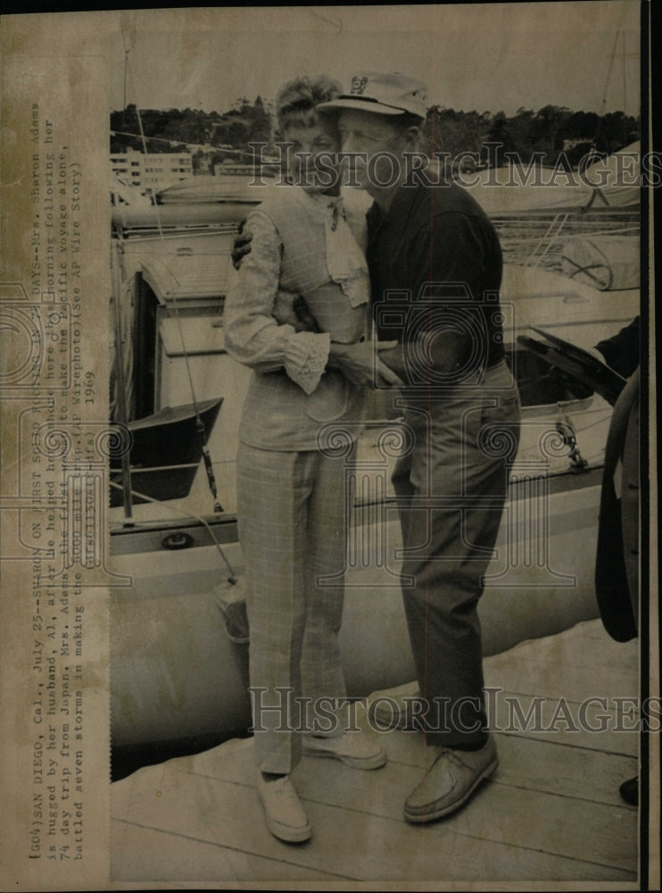 1969 Press Photo Sharon Adams Al Husband Solid Foot day - RRW11579 - Historic Images