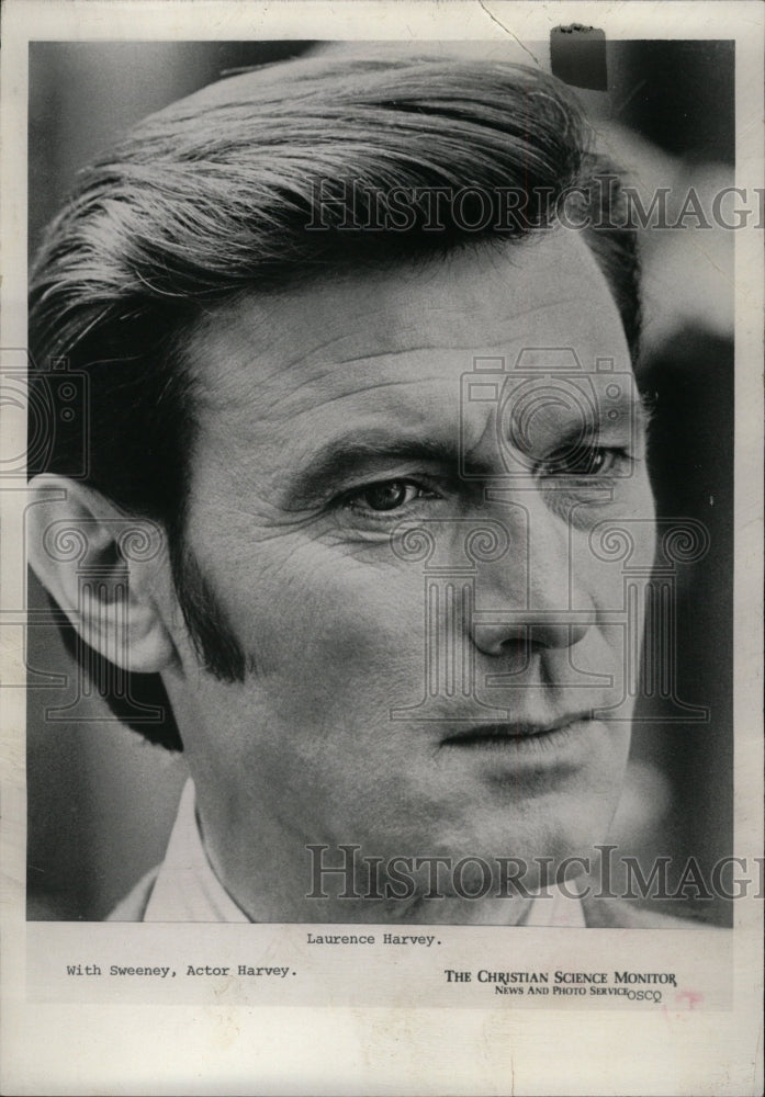 1973 Press Photo Laurence Harvey Artist Rex Harrison - RRW12075 - Historic Images