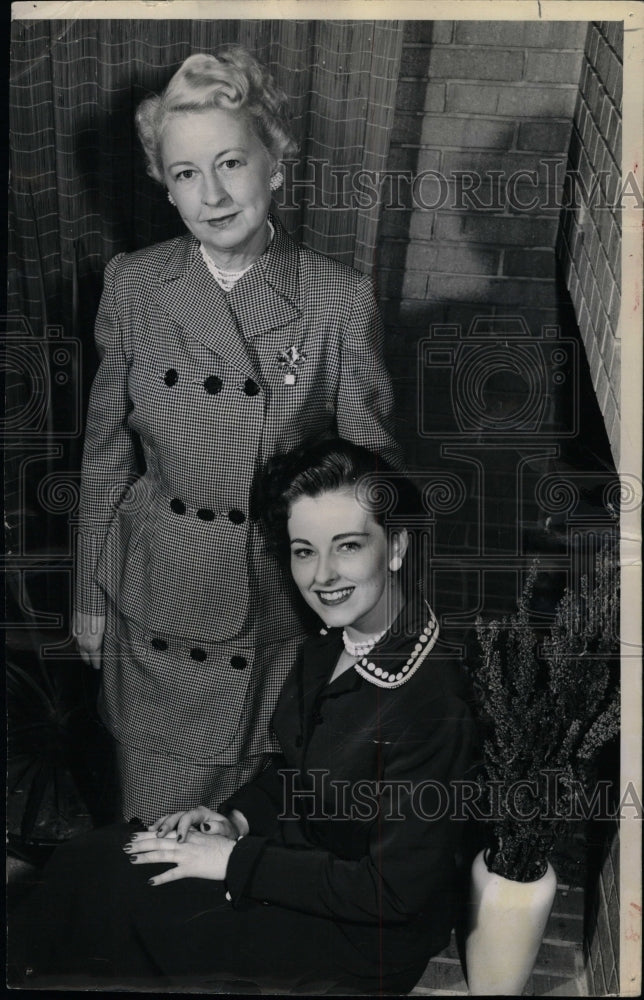 1955 Press Photo William Ceddes and Wife - RRW12153 - Historic Images