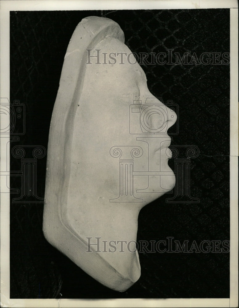 Press Photo Beautiful Sculpture Picture Face New York - RRW12155 - Historic Images