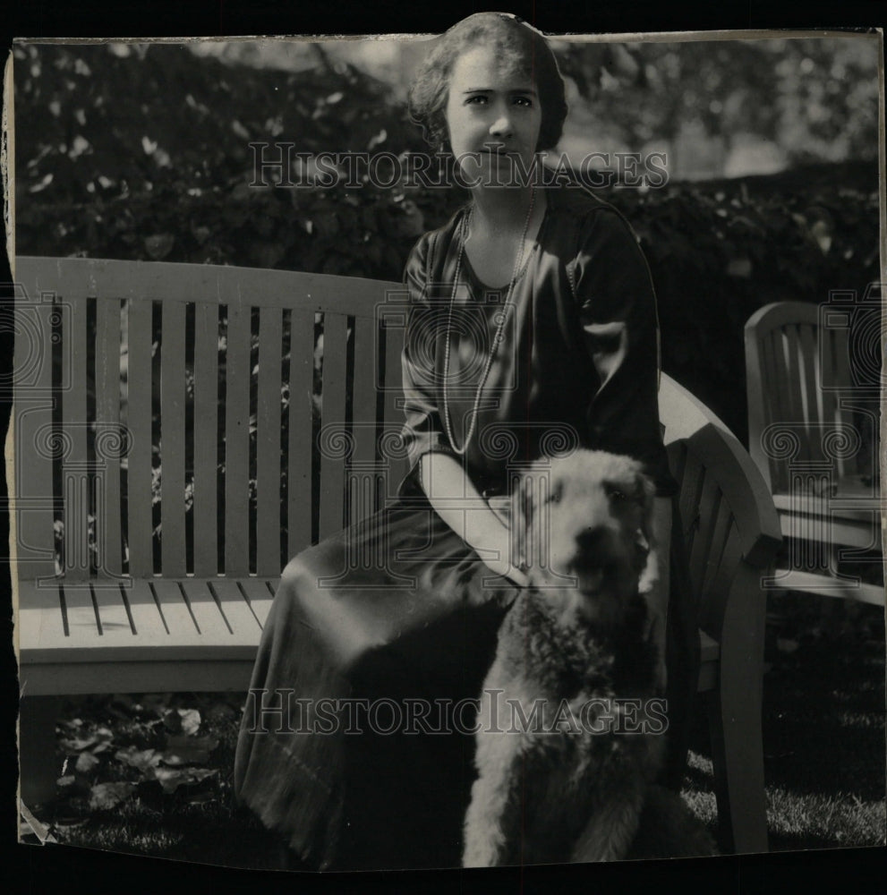 1921 Press Photo Mrs Paul Mayo Dog Black White - RRW12523 - Historic Images